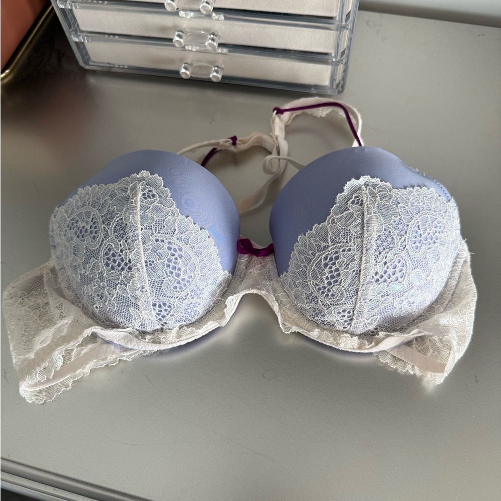 Vintage Victorea’s Secret Elegant Lace Trimmed Bra in Purple and White